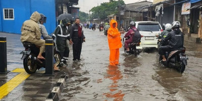Polsek Penjaringan Siaga Pagi Hari, Lalu Lintas Kamal Muara Tetap Terkendali
