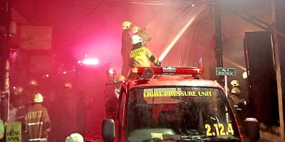 Gudang Material Koja Terbakar Malam Hari, Polisi Lakukan Penyelidikan