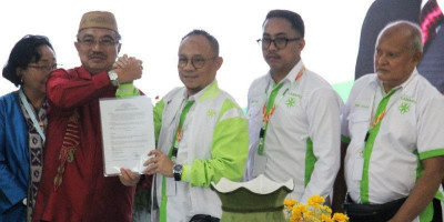 Gubernur Gusnar Buka Mubes LAMAHU, Ini Pesan Strategisnya