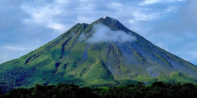 Empat Gunung Api Berstatus Siaga per 26 Januari 2026