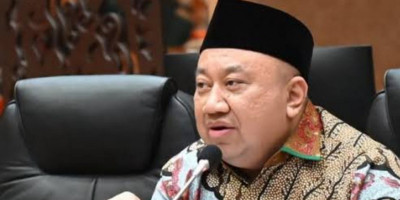 Lalu Sarankan Kasus Ortu Murid Polisikan Guru Diselesaikan secara Damai