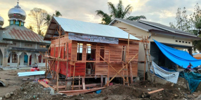 Relawan TRAMP-FMMB Kerja Siang Malam Demi Warga Garoga Bangkit