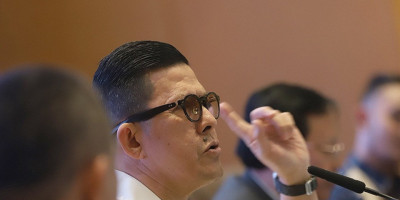 MK Dinilai Tak Berwenang Membatalkan Keppres  Pengangkatan Adis Kadir sebagai Hakim MK 