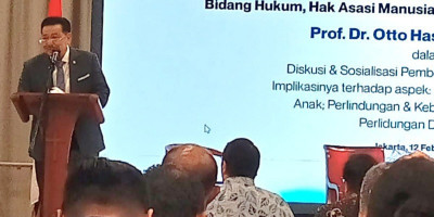 Dari Katedral, Suara Kecil untuk Perlindungan yang Besar