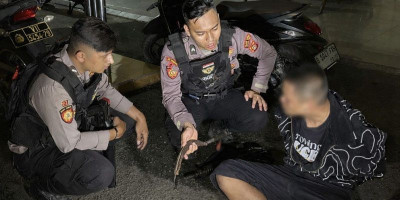 Patroli Dini Hari, Satgas Anti Tawuran Ringkus Remaja Bawa Celurit di Jakut