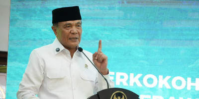 Menko Polkam: Guru Hebat Penentu Masa Depan Bangsa