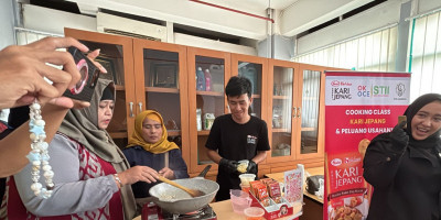 LPK STII Akademi Gelar Pelatihan Cooking Class Kari Jepang