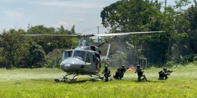 Yonif 2 Marinir Asah Kerja Sama Taktis dengan Helikopter TNI AL