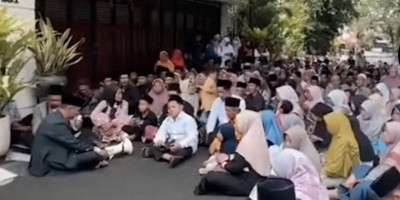 Jokowi Didatangi Tahlilan, Komentar Netizen Bikin Pusing