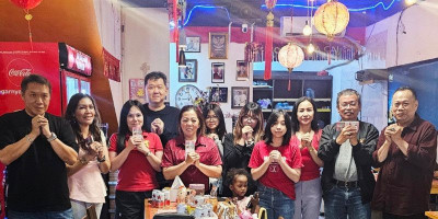 Rayakan Imlek Bareng Teman, Hangatkan Persahabatan dalam Kebersamaan