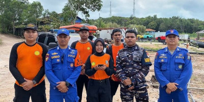 Sinergi TNI AL Bersama Tim SAR Gerak Cepat Evakuasi Korban di Barelang