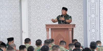 Meneguhkan Hati Di Bulan Suci, Pangkormar Pimpin Kultum Penuh Inspirasi