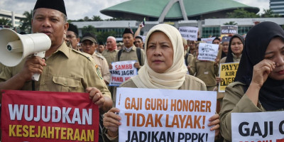 Wajah Nyata Kesejahteraan Guru Indonesia