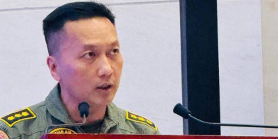 Perwira TNI AU Kibarkan Merah Putih di Forum Strategis Beijing