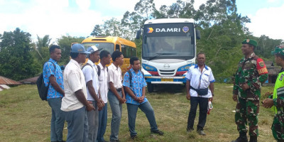Bangun Karakter Generasi Muda, Babinsa Motivasi Siswa SMAN 1 Biak Barat