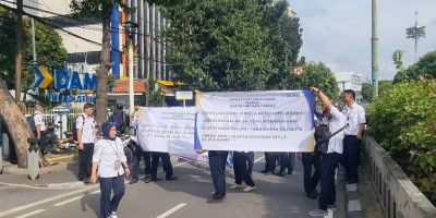 Tuntut Bayar Gaji: Demo Karyawan DAMRI Nyaris Ricuh, Wartawan Diusir Pihak Manajemen