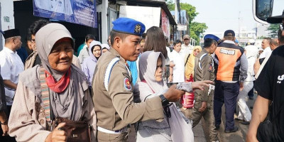 250 Tunanetra Diberangkatkan Mudik Gratis dari Jakarta Timur