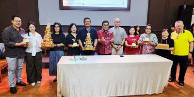 Perayaan Ulang Tahun dan Pernikahan Dibalut Misa Syukur Penuh Makna