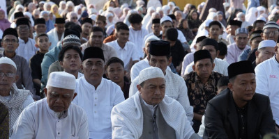 UBN Khotbah Idulfitri di Aceh Tamiang, Sembelih Dua Sapi dan Bagikan 1500 Bingkisan Anak