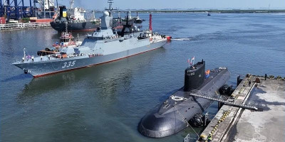 Bukan Main, Tiga Kapal Perang Rusia Sandar di Jakarta, Ada Apa?