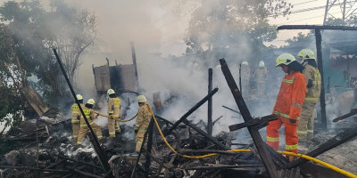 Kebakaran Hanguskan Tiga Rumah di Cilincing