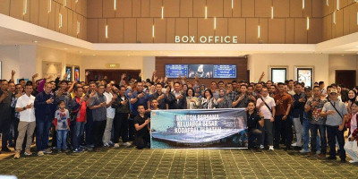 Ratusan Personel Kodaeral IV Nobar Film The Hostage's Hero di Batam