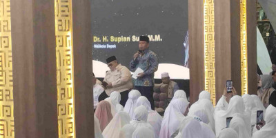 Supian Suri Buka Manasik Haji Depok, Ingatkan Jamaah Syukur dan Sabar