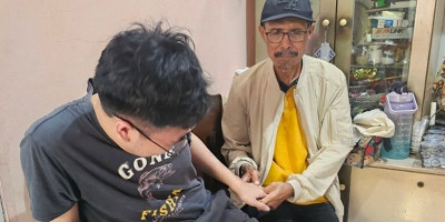 Sentuhan Om Piet Jadi Harapan Baru Bagi Banyak Pasien Sakit