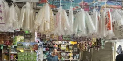 Harga Plastik Tak Terkendali, UMKM Menjerit, Pemerintah Diminta Turun Tangan 