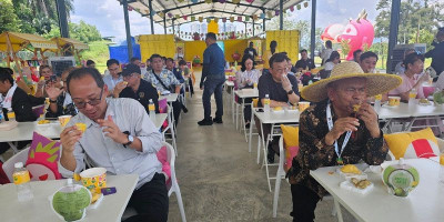 Delegasi CAJ Nikmati Edukasi dan Wisata Durian di Selangor
