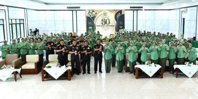 Danpusterad Bersama Ketua Persit KCK Pusterad Hadiri Peringatan HUT ke-80 Persit KCK