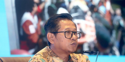 Komisi V DPR Dorong Pemerintah Percepat Pembangunan 1800 Pintu Perlintasan KA
