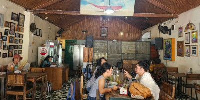 Warung Heru Milik Vokalis Shaggydog Jadi Daya Tarik di Prawirotaman