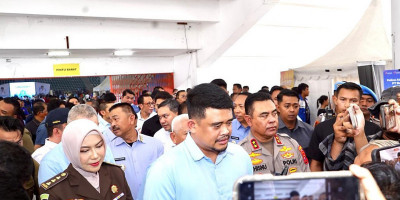 PLH Kajati Sumut Herlina Setyorini, Hadiri Peringatan May Day 2026