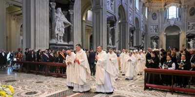 Paus Leo XIV Lantik Empat Uskup Auksilier Roma, Tekankan Pelayanan Penuh Harapan