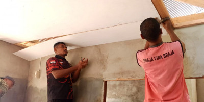 Penuh Semangat Gotong-Royong, Satgas TMMD Kebut Pembangunan Rumah Warga