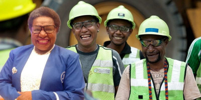 Elen Kamkopimu Konsisten Berdayakan SDM OAP