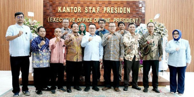 Kaukus Ekonom Pancasila Serahkan Draft RUU Perekonomian Nasional ke KSP