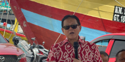 Serap Aspirasi di Dermaga Bendar, Prof. Rohmin Dahuri Siap Bawa 4 Keluhan Nelayan Juwana ke Komisi IV