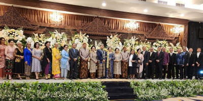 Wakil Uskup TNI-Polri Hadiri Pernikahan Anselmus Agung dan Tri Sony
