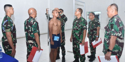 Komandan Kodaeral XIV Sidang Pantukhir Daerah Calon Bintara PK