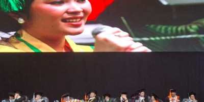 Lulusan Terbaik Moestopo Raih Beasiswa Rp10 Juta Saat Wisuda Ke-65