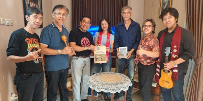 Romo Yos Bintoro Sambut Krontjong Toegoe di Podcast 'Sobat Tua Muda'