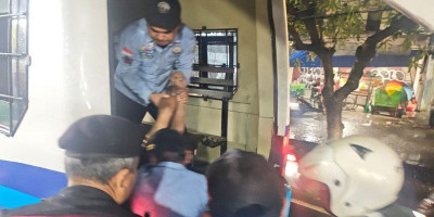 Lansia Misterius Pingsan di Koja, Polisi dan Dinsos Bergerak Cepat