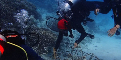 Gerakan Konservasi Laut dan Pemberdayaan Perempuan Pesisir untuk Masa Depan Pulau Buru