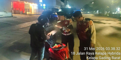 Polsek Kelapa Gading Amankan Pria Mabuk Bawa Parang Saat Operasi KRYD