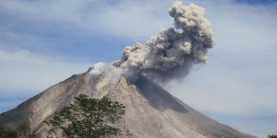 Empat Gunung Api Berstatus Siaga, Masyarakat Diminta Tetap Waspada