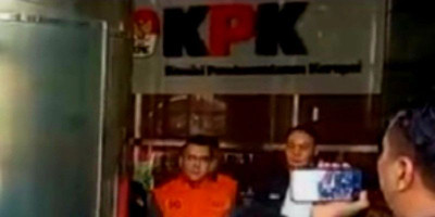 Silmy Karim Keluar dari Gedung KPK dengan Status Tahanan