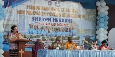 SMP YPK Merauke Lepas 101 Siswa, Damianus Raih Beasiswa ADEM ke Banten