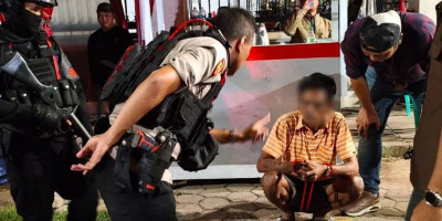 Patroli Brimob PMJ dan Polres Amankan 3 Terduga Pengguna Sabu 